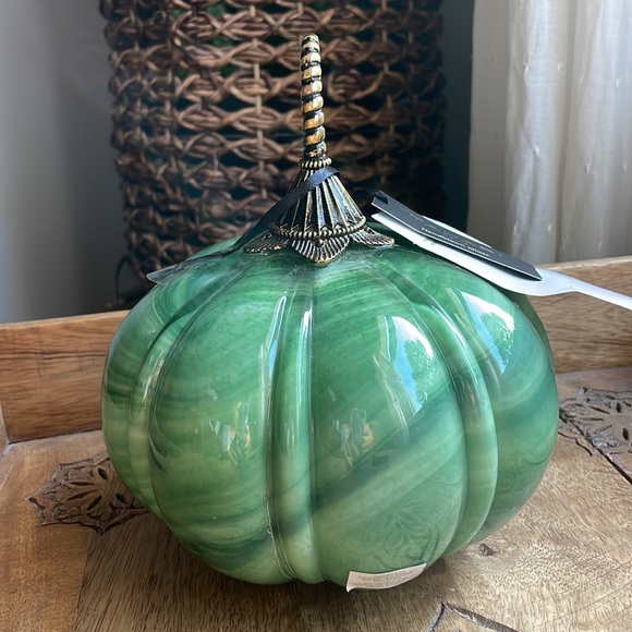 🍁HP🍁Gorgeous green Handblown Glass Pumpkin Decor ✨ NWT ✨ - Picture 10 of 13